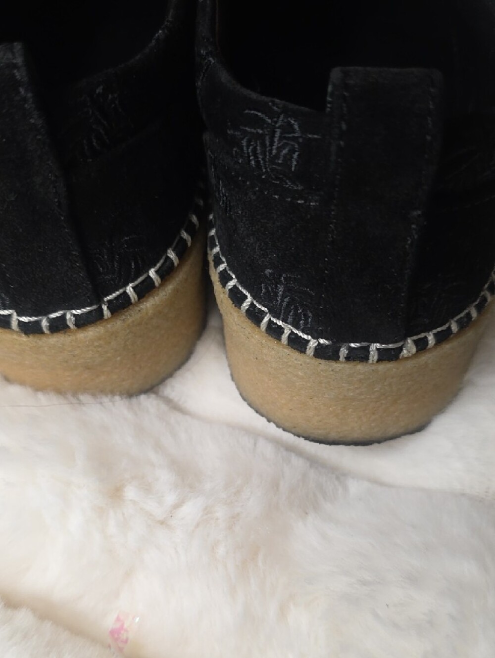 Burberry Sudbury Black Suede Platform Slip-On Loafers with Embroidered Motif - Picture 6 of 8